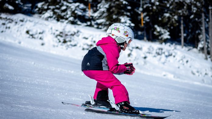 Comment habiller son enfant pour le ski ?